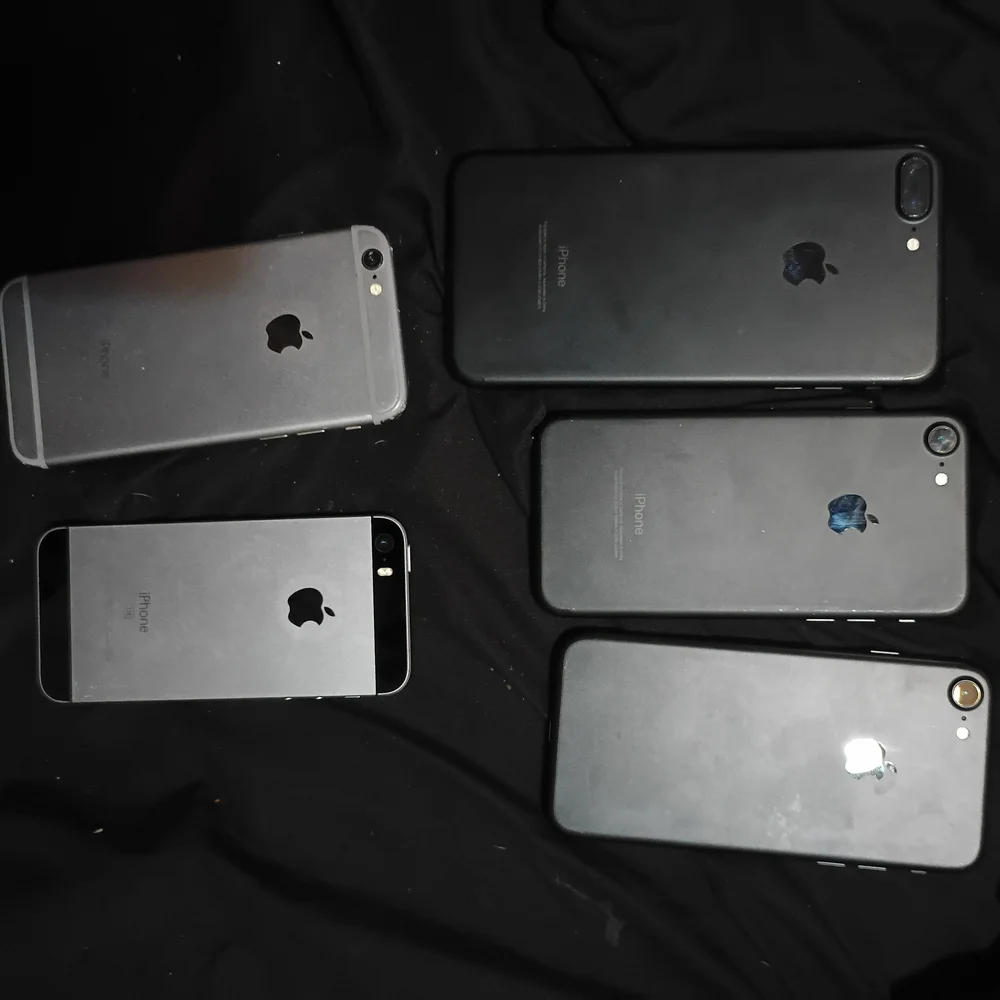Apple iPhone - Black and Gray